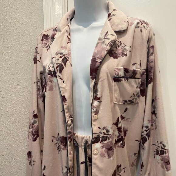 TAHARI LADIES 2 PC PAJAMA SET - Picture 3 of 6